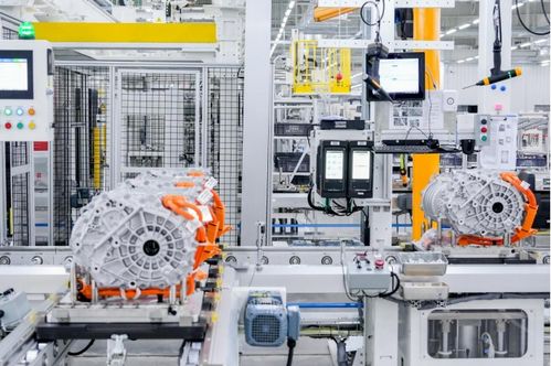 广汽埃安自主电驱工厂投产，锻造“三电”核心，引领网络工程新变革